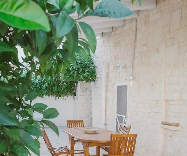 Trulli Harmonia Con Piscina -